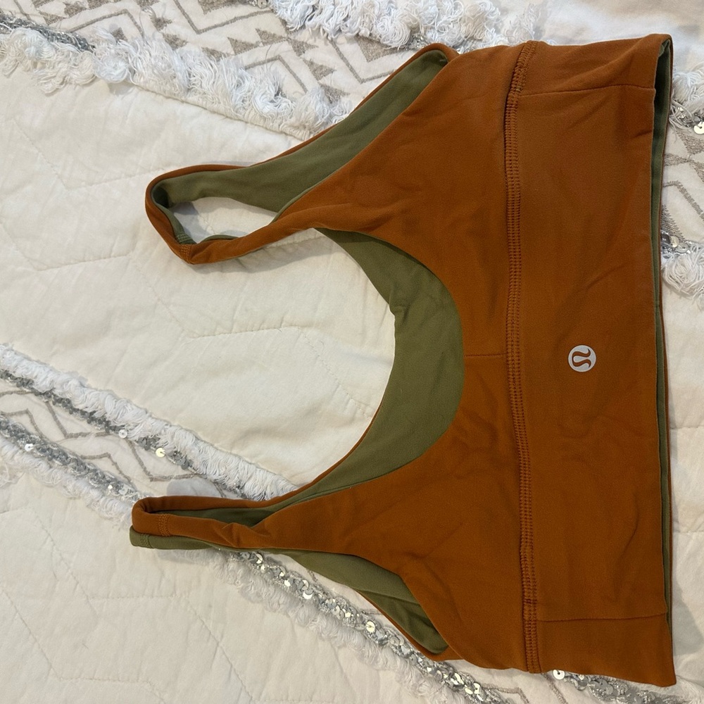Lululemon bra
Interchangeable - Picture 4 of 4